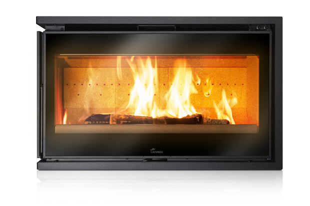 Lacunza ADOUR 800 CLI – Malkinis plieninis židinio ugniakuras, kampinis stiklas ir maksimalus šildymo efektyvumas